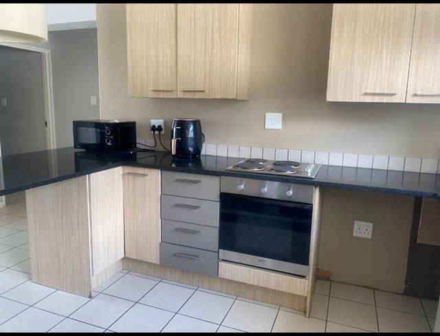 2 BEDROOM APARTMENT FOR SALE IN THE PADDOCKS
